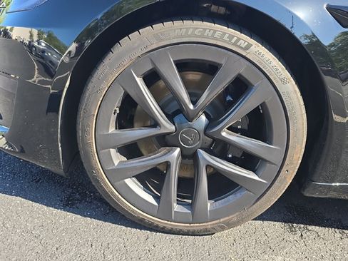 Used 2022 Tesla Model S AWD/4WD image 26