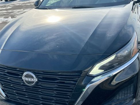 Used 2023 Nissan Altima 2.5 S image 11