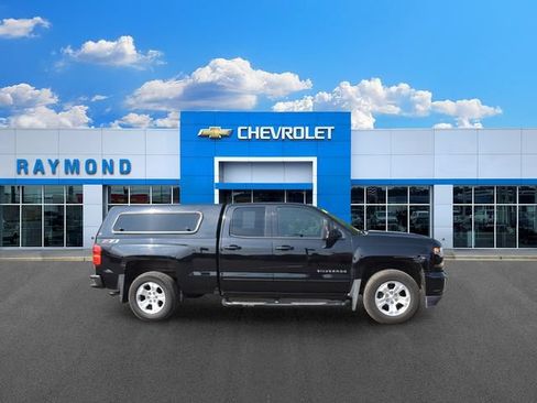 Used 2018 Chevrolet Silverado 1500 LT w/ All Star Edition AWD/4WD image 2