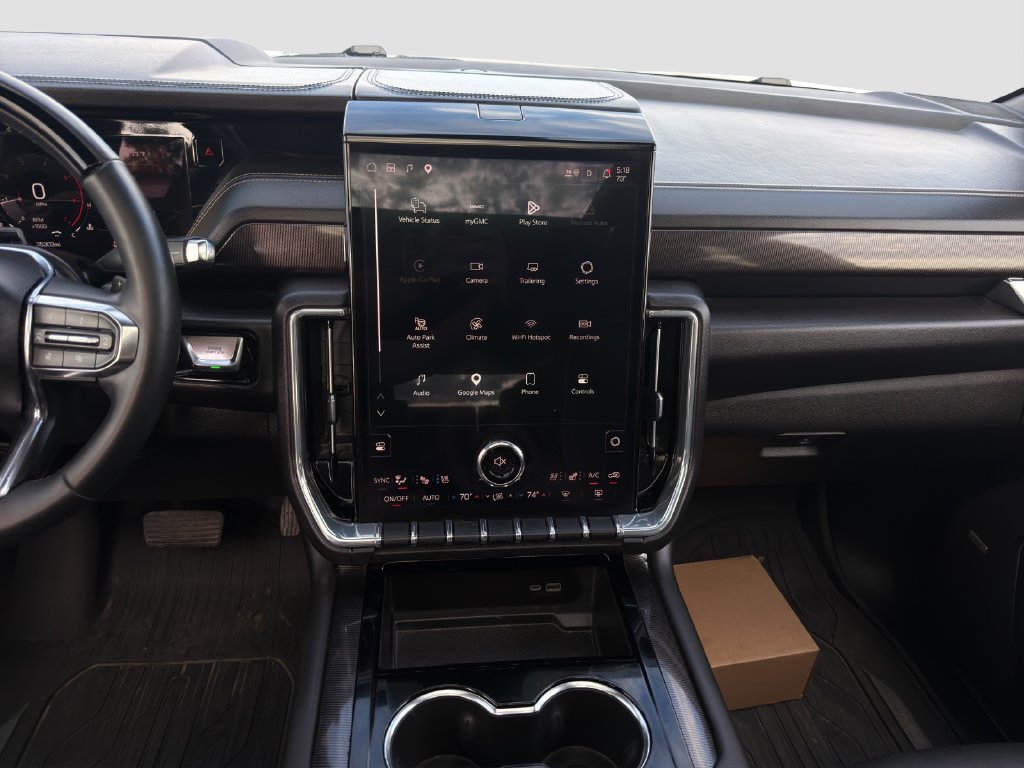Used 2025 GMC Yukon Elevation w/ Elevation Premium Package AWD/4WD image 16