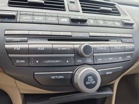 Used 2011 Honda Accord EX-L image 24