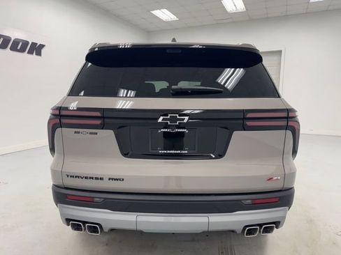 New 2026 Chevrolet Traverse Z71 w/ Driver Confidence Package AWD/4WD image 6