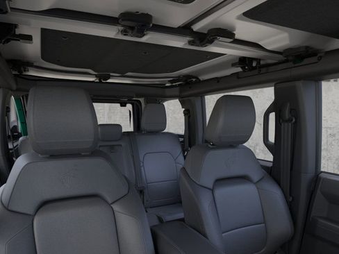 New 2025 Ford Bronco Badlands image 12