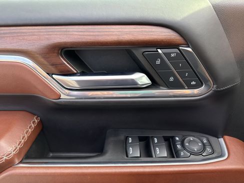 Used 2024 GMC Sierra 2500 Denali Ultimate image 15