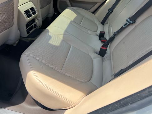 Used 2017 Jaguar XF Prestige RWD image 34