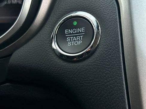 Used 2019 Ford Fusion SE image 24