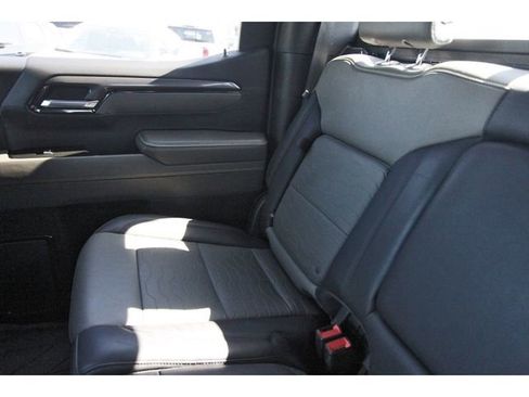 Used 2022 Chevrolet Silverado 1500 ZR2 w/ Technology Package image 11