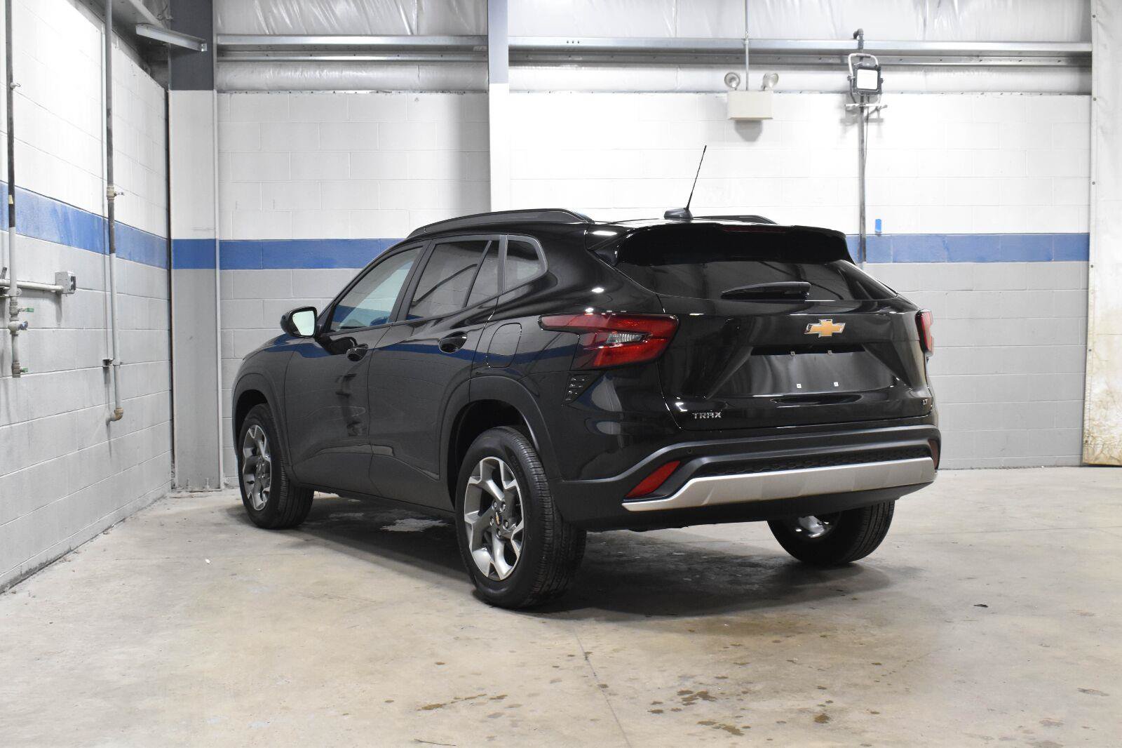 Used 2024 Chevrolet Trax LT w/ Driver Confidence Package FWD image 23