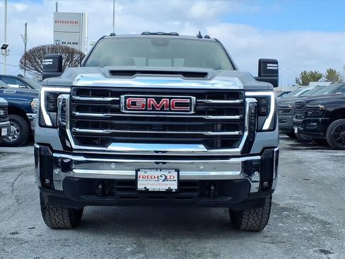Used 2025 GMC Sierra 2500 SLE w/ SLE Value Package; image 2
