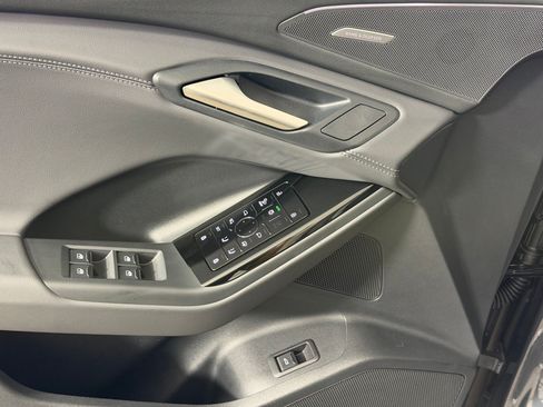Certified 2025 Audi Q6 e-tron Premium Plus w/ Premium Plus AWD/4WD image 14