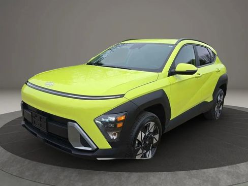Used 2024 Hyundai Kona SEL AWD/4WD image 1