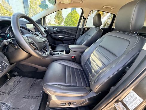 Used 2019 Ford Escape SEL image 5