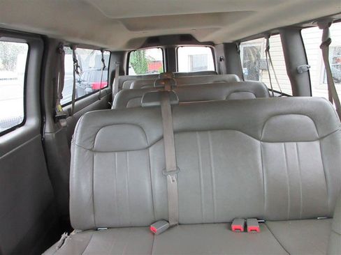 Used 2020 Chevrolet Express 3500 LS RWD image 17