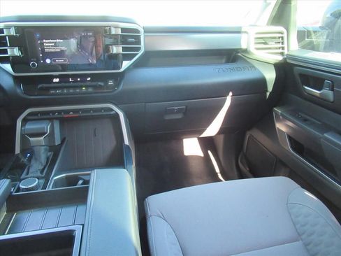 Used 2024 Toyota Tundra SR5 w/ SR5 Convenience Package AWD/4WD image 14