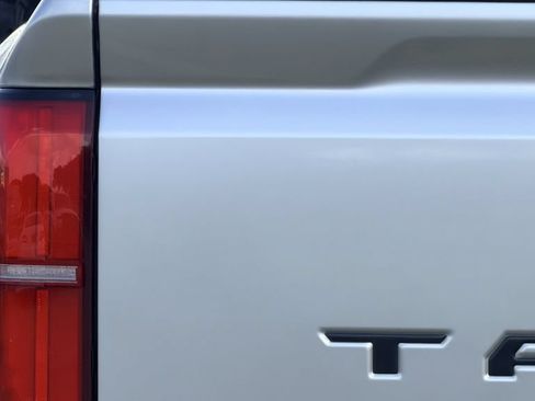Used 2025 Toyota Tacoma TRD Sport RWD image 9