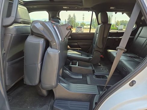 Used 2024 Toyota Sequoia Platinum AWD/4WD image 30