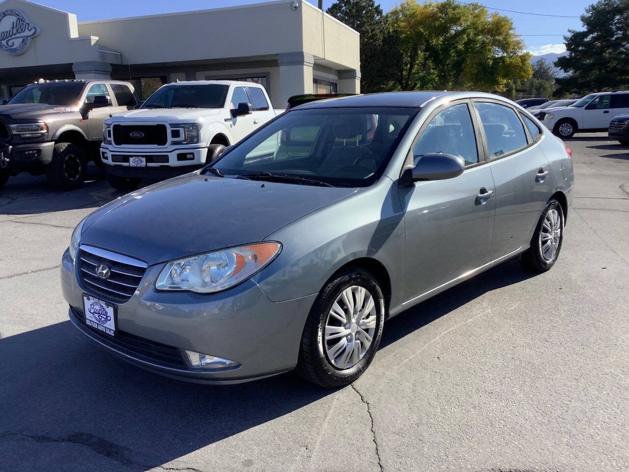 Used 2010 Hyundai Elantra GLS FWD image 2