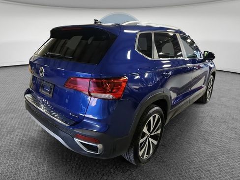 Used 2022 Volkswagen Taos SE AWD/4WD image 4