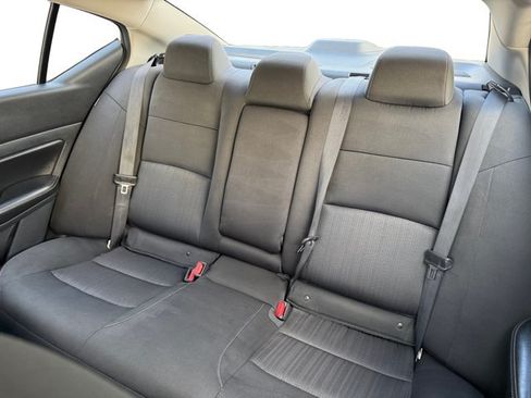 Used 2023 Nissan Altima 2.5 SV AWD/4WD image 11
