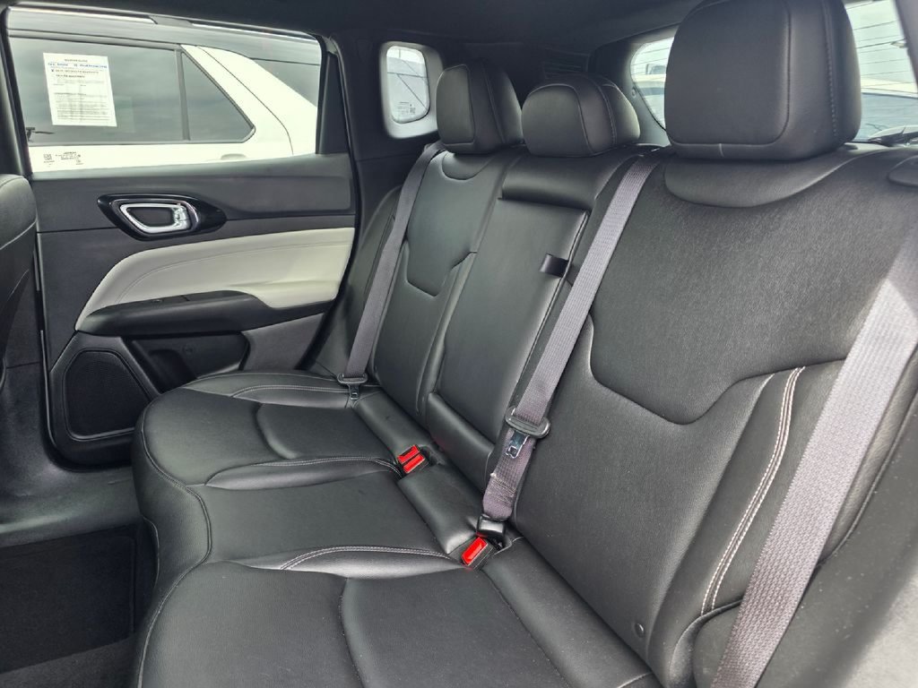 Used 2025 Jeep Compass Limited AWD/4WD image 26