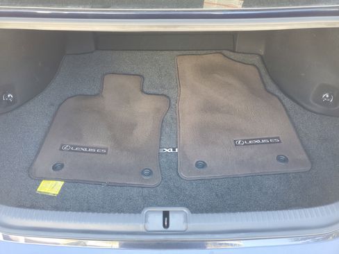 Used 2020 Lexus ES 350 w/ Premium Package image 9