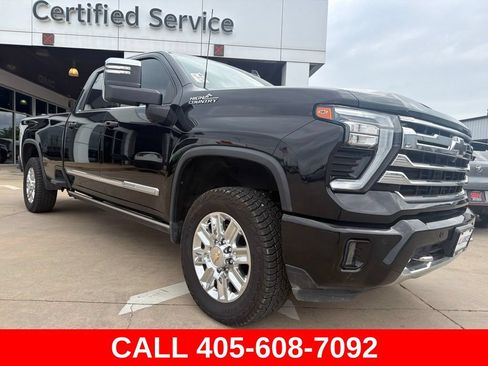 Used 2024 Chevrolet Silverado 2500 High Country w/ High Country Premium Package AWD/4WD image 17