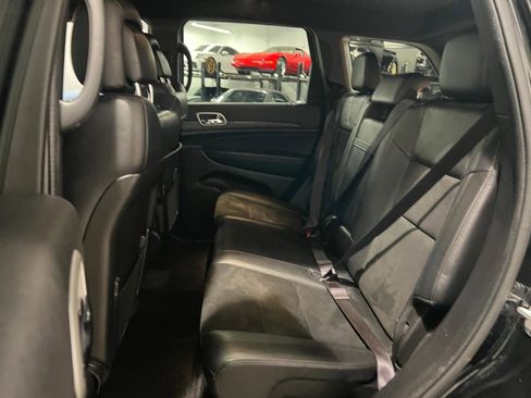 Used 2022 Jeep Grand Cherokee Laredo X image 27