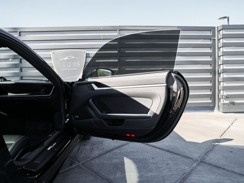 Used 2024 Porsche 911 Turbo image 18