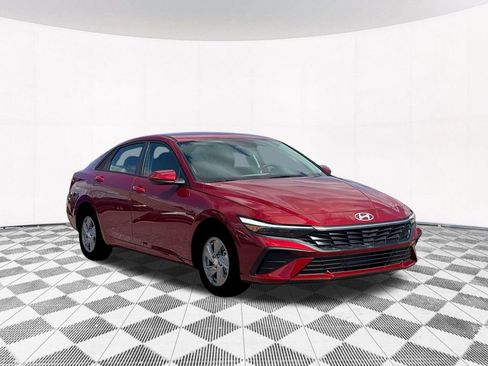 New 2026 Hyundai Elantra SE image 14