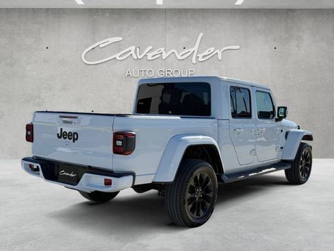 Used 2023 Jeep Gladiator Overland image 7