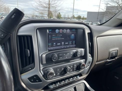 Used 2018 GMC Sierra 1500 SLT image 16