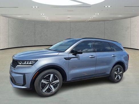 Used 2022 Kia Sorento S w/ Panoramic Sunroof Package image 1