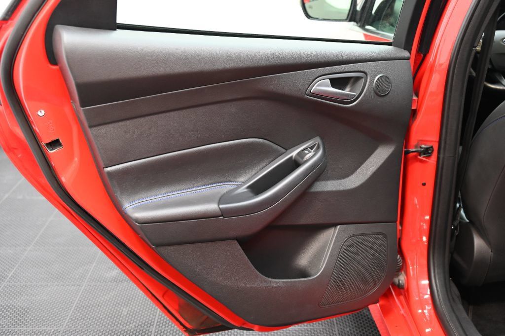 Used 2018 Ford Focus RS AWD/4WD image 41