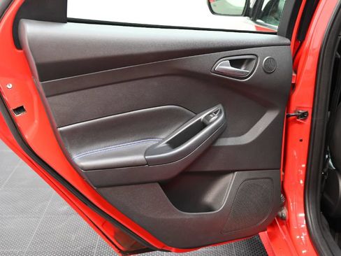 Used 2018 Ford Focus RS AWD/4WD image 41