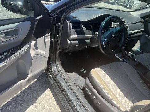 Used 2015 Toyota Camry SE FWD image 8