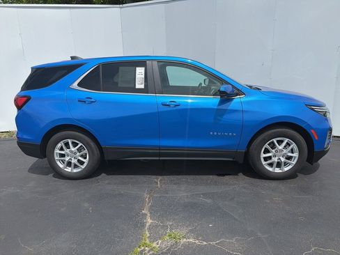Certified 2024 Chevrolet Equinox LT w/ LPO, Floor Liner Package FWD image 2