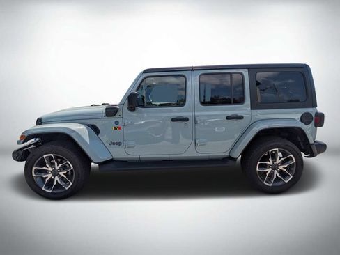 Used 2024 Jeep Wrangler Unlimited w/ Convenience Group AWD/4WD image 5