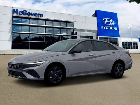New 2026 Hyundai Elantra Sport FWD image 2