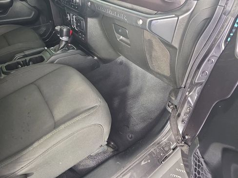 Used 2019 Jeep Wrangler Unlimited Sport AWD/4WD image 33