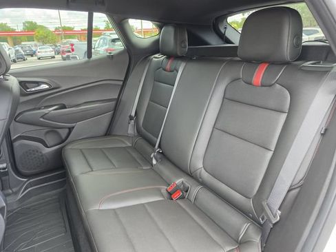 Used 2025 Chevrolet Trax RS w/ Driver Confidence Package FWD image 19