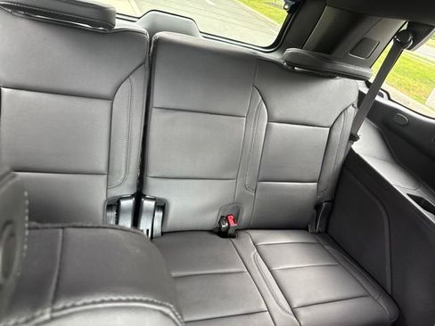 Used 2023 Chevrolet Tahoe Z71 w/ Luxury Package AWD/4WD image 20