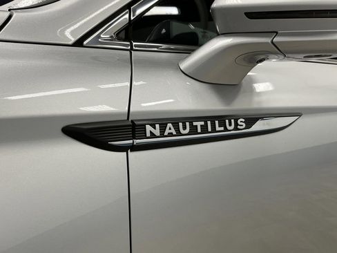 Used 2019 Lincoln Nautilus Reserve w/ Ultimate Package image 39