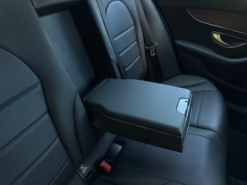 Used 2019 Mercedes-Benz C 300 4MATIC Sedan image 35
