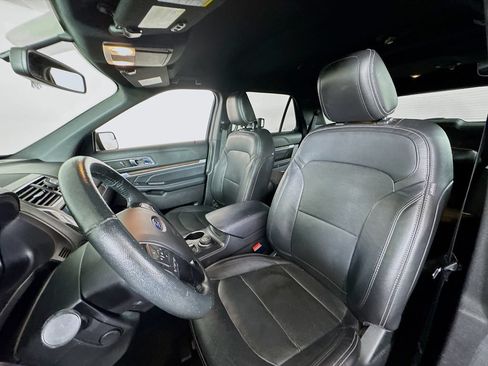 Used 2018 Ford Explorer Limited AWD/4WD image 22