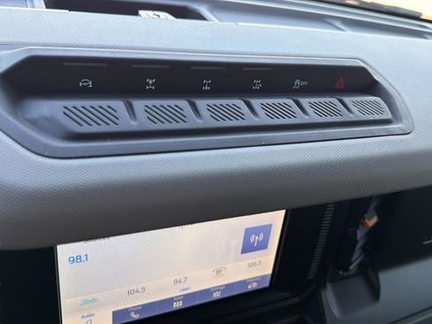 Used 2021 Ford Bronco Badlands image 24