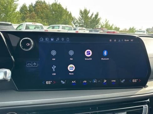 New 2026 Chevrolet Traverse LT w/ Midnight/Sport Edition image 24