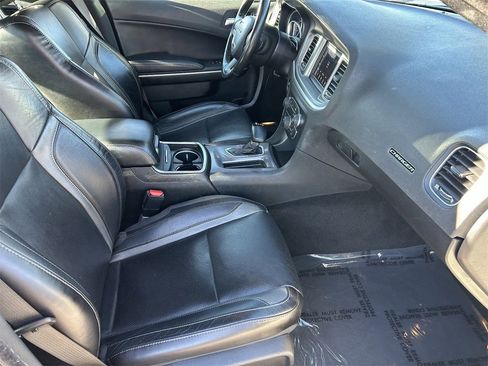 Used 2022 Dodge Charger SXT w/ Leather Interior Group image 9