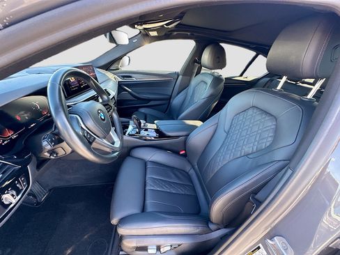 Used 2021 BMW 530i w/ Premium Package image 21