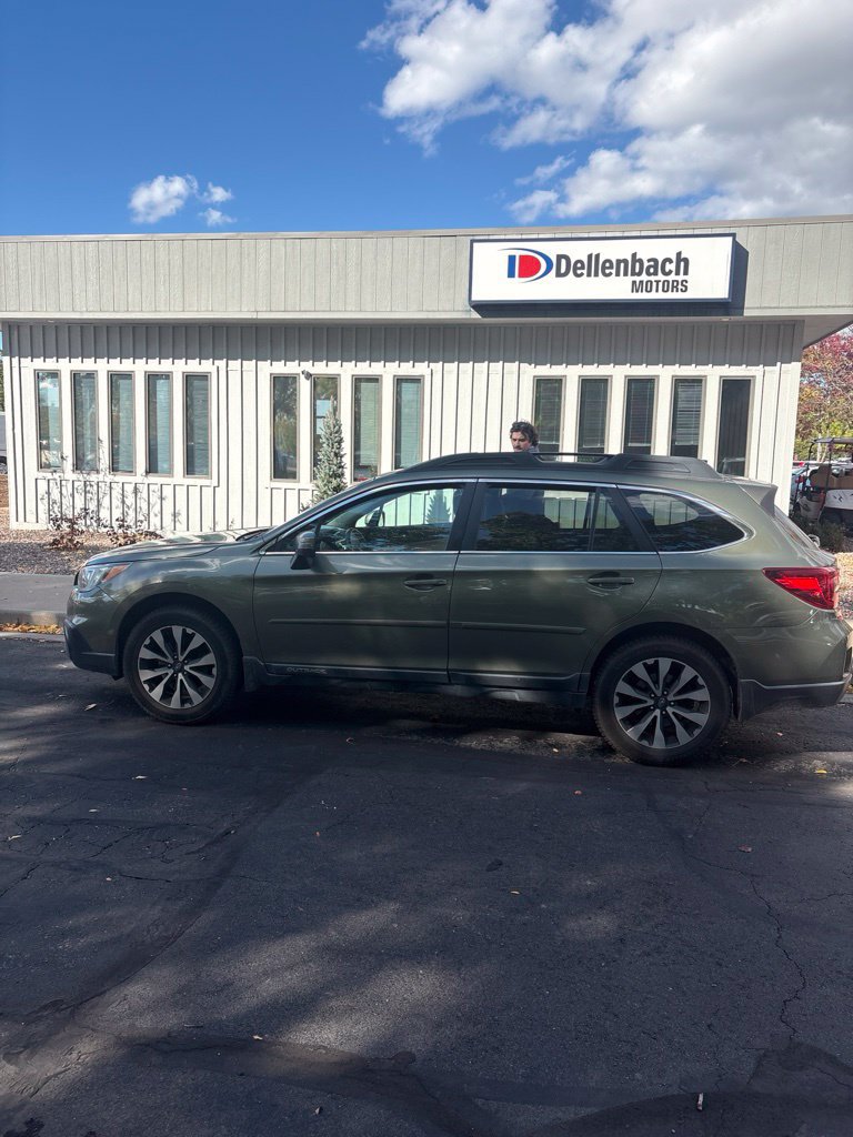 Used 2017 Subaru Outback 3.6R Limited AWD/4WD image 1
