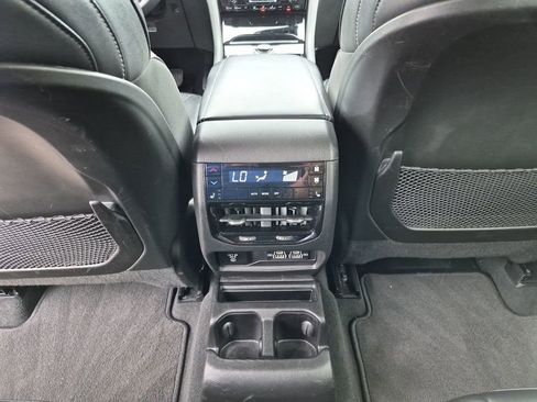 Used 2022 Jeep Grand Cherokee L Limited AWD/4WD image 30